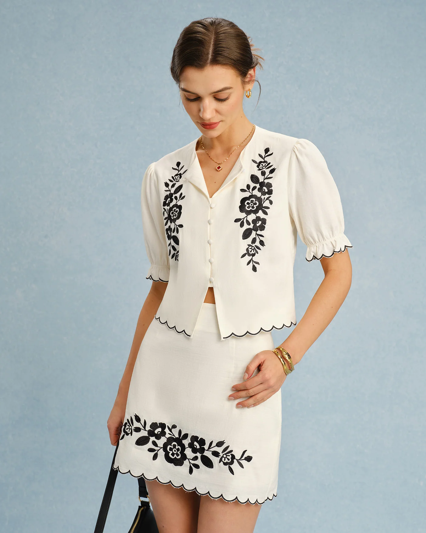 Beige Puffed Sleeve Embroidery Contrasting Blouse - Image 3
