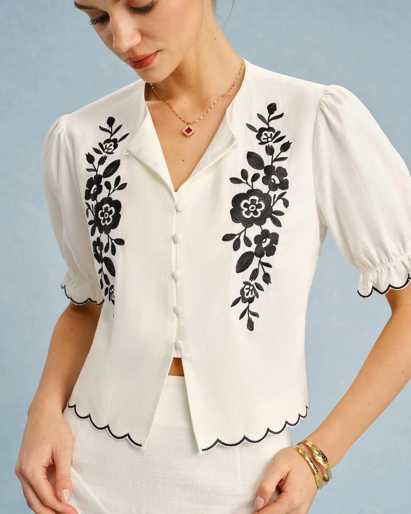 Beige Puffed Sleeve Embroidery Contrasting Blouse - Image 4
