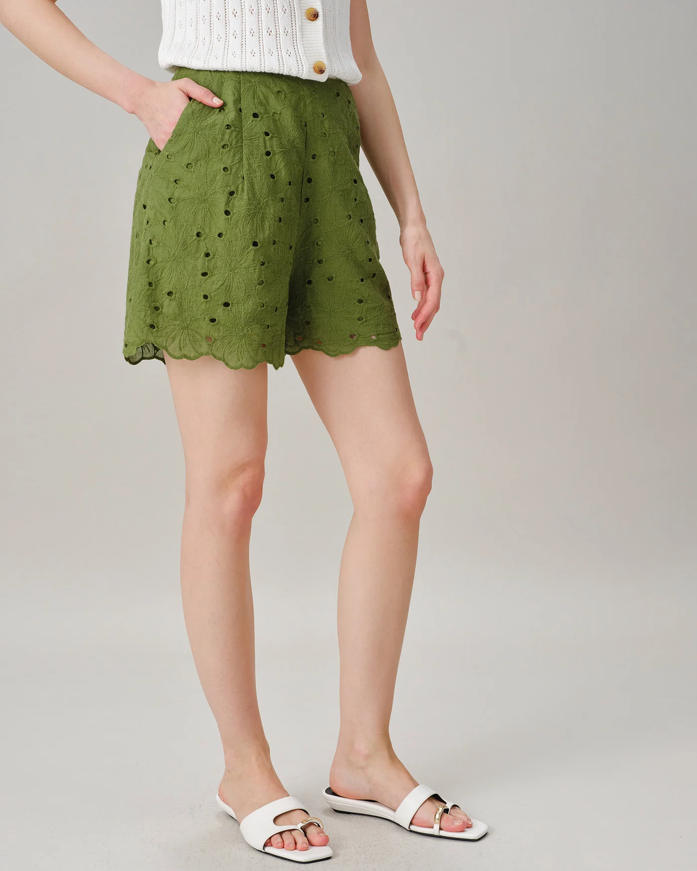 Green Cut Out Embroidery Pockets Shorts - Image 5
