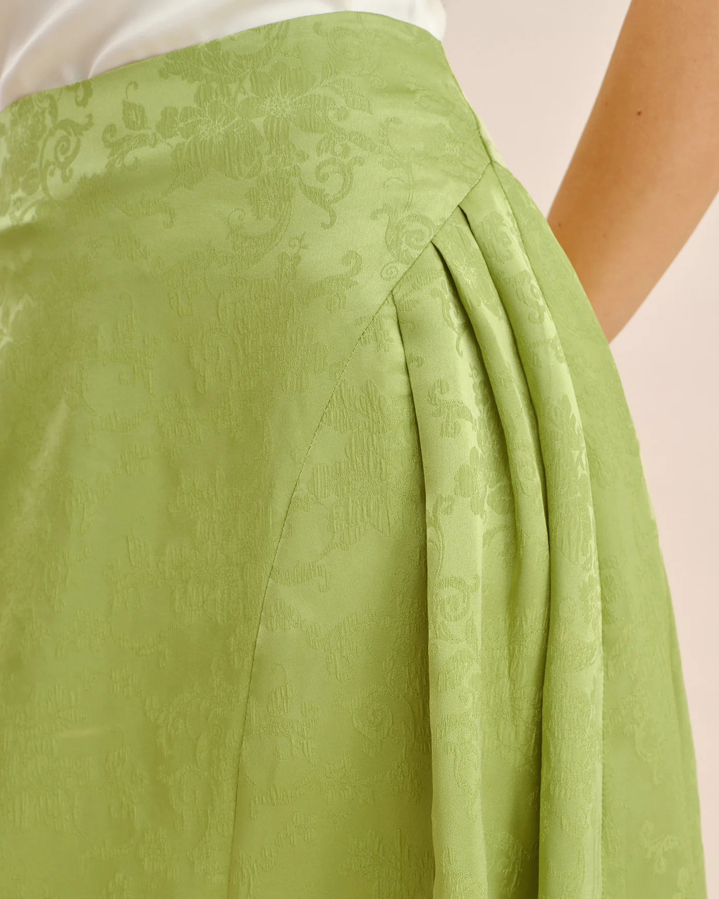 Green Jacquard Ruched Satin Midi Skirt - Image 6