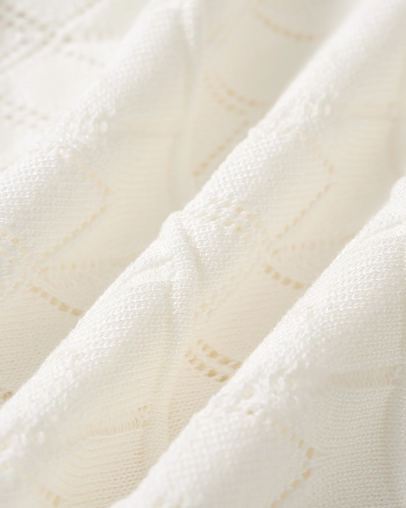 Off White Solid V Neck Textured Sweater - Image 7