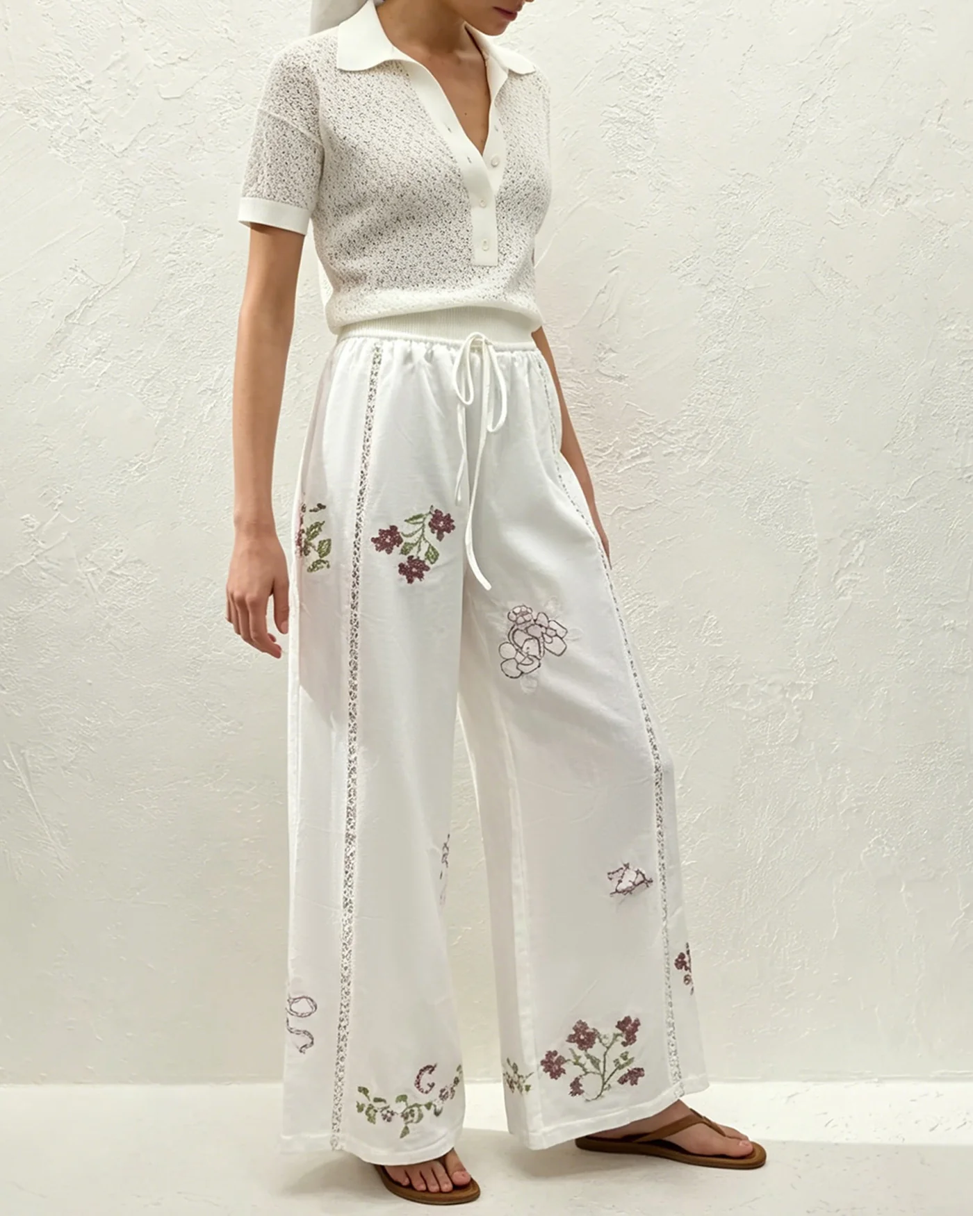 White Floral Embroidery Straight Pants - Image 3