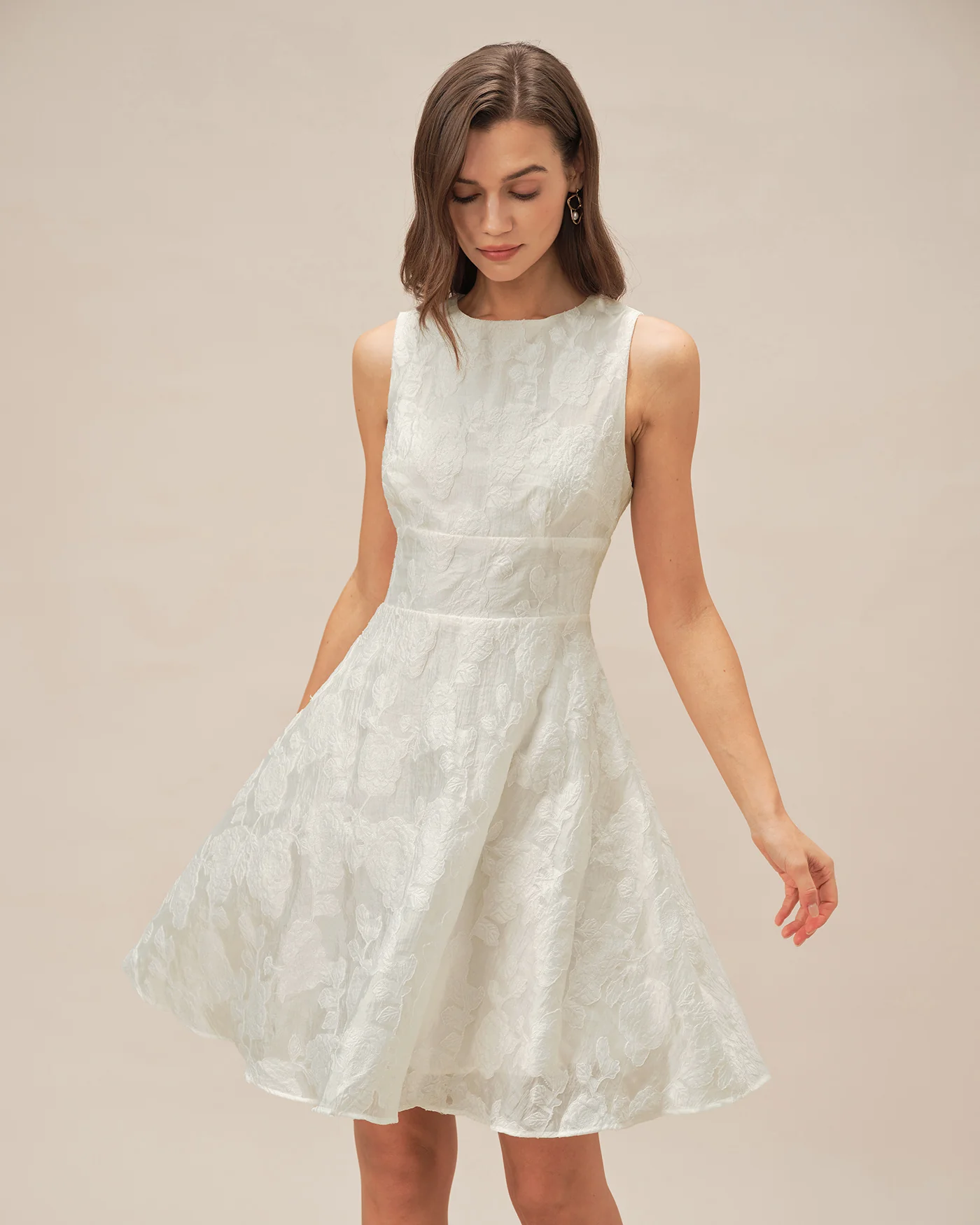 White Round Neck Jacquard Mini Dress - Image 4