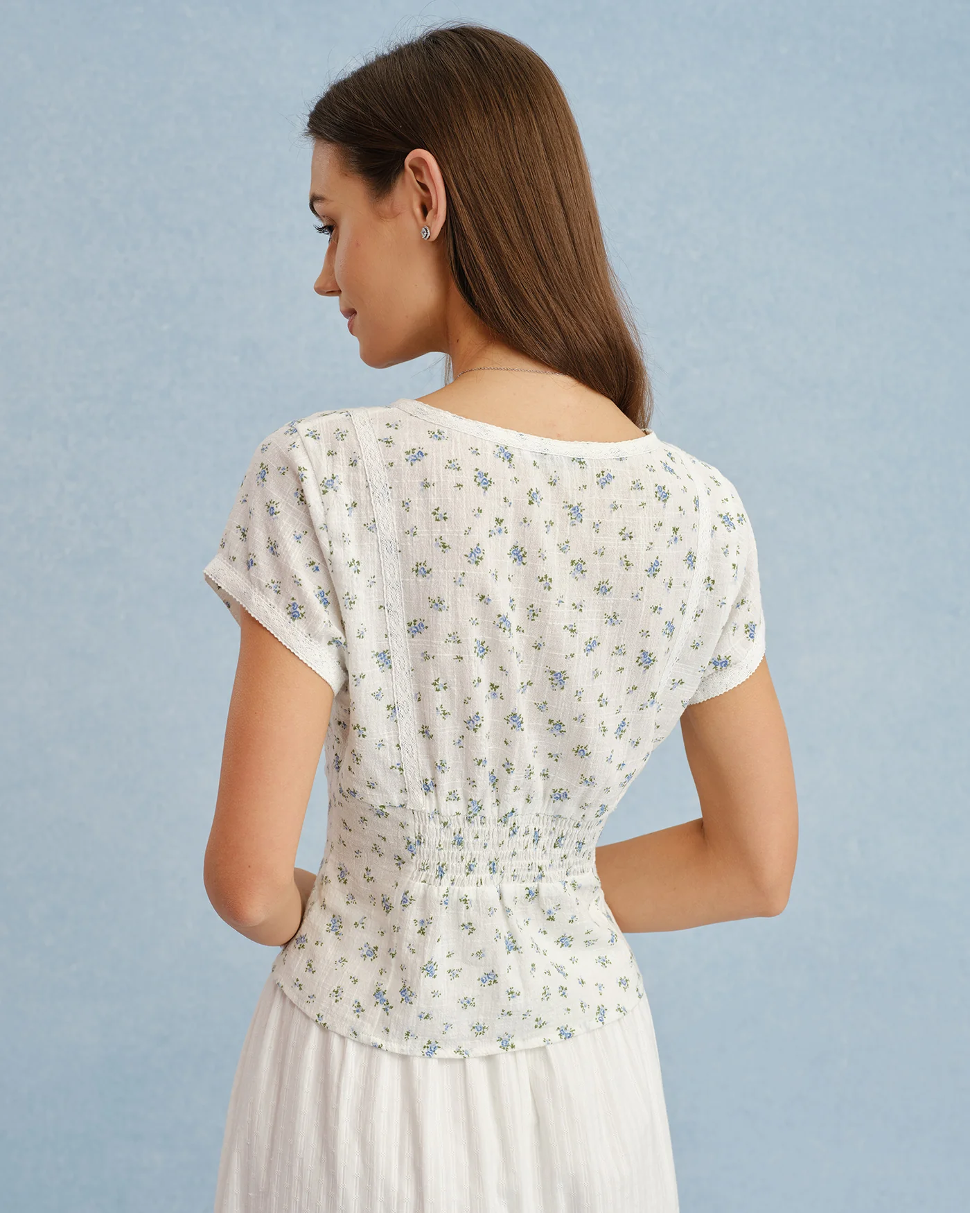 White V Neck Floral Splicing Tee - Image 5